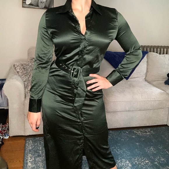 New beautiful button up dress with belt - Picture 7 of 12